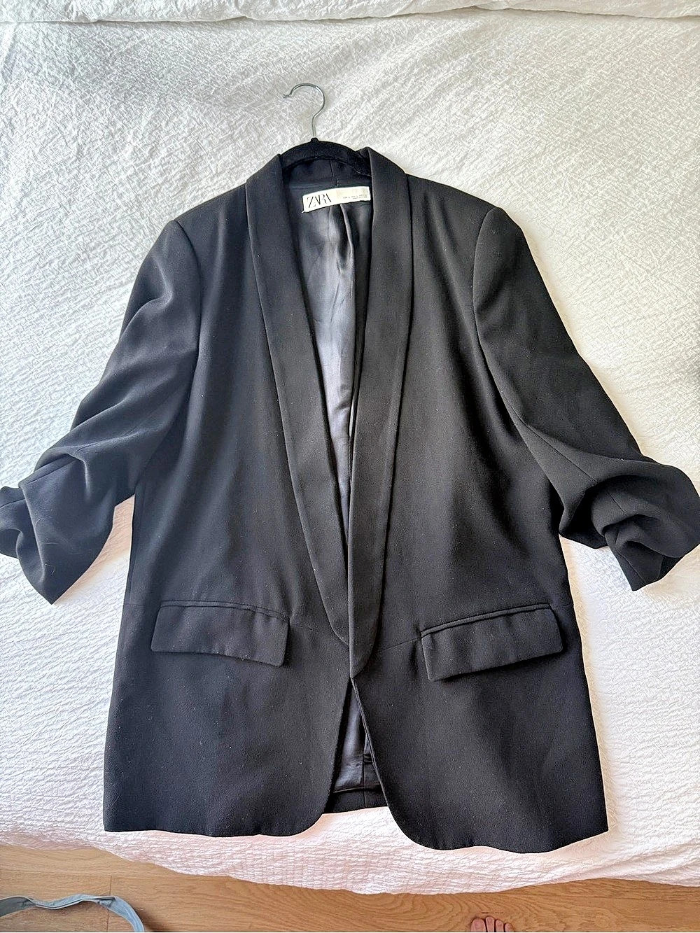 ZARA Pre Cuffed Black Blazer Like New